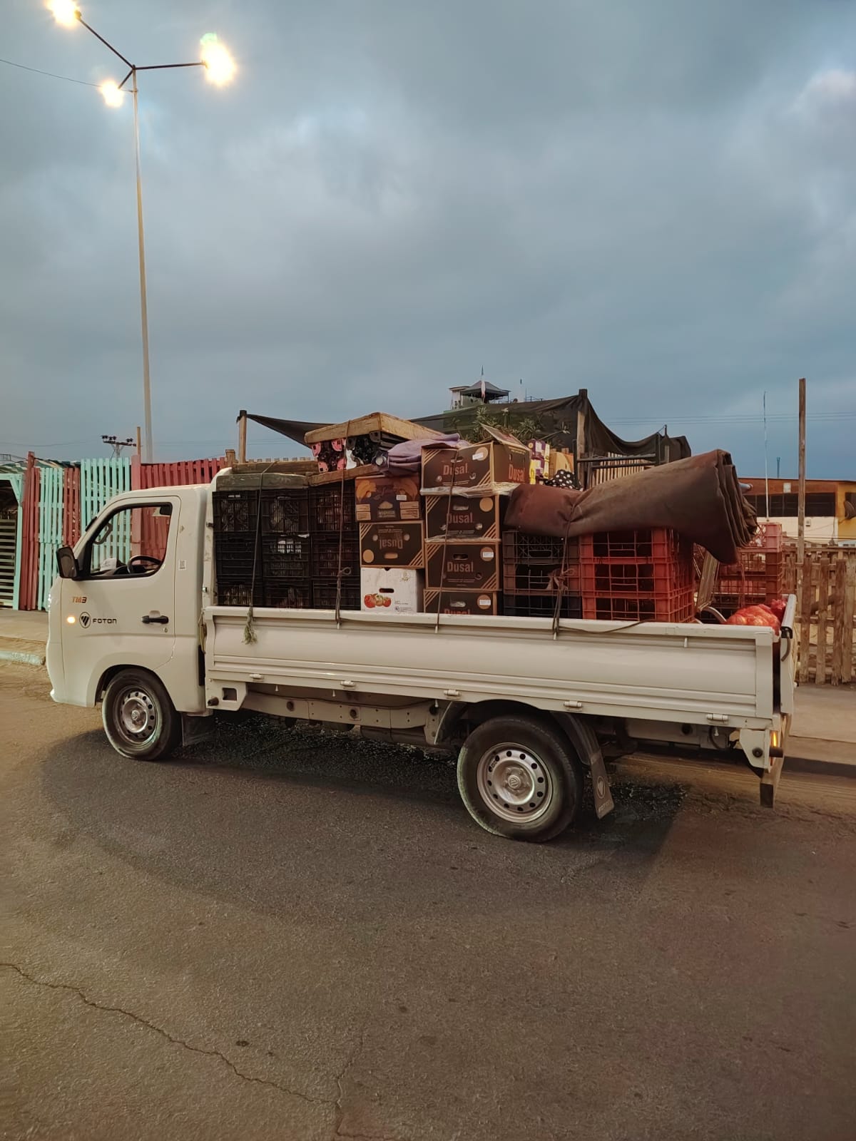 Flete local con camión cargado en Antofagasta
